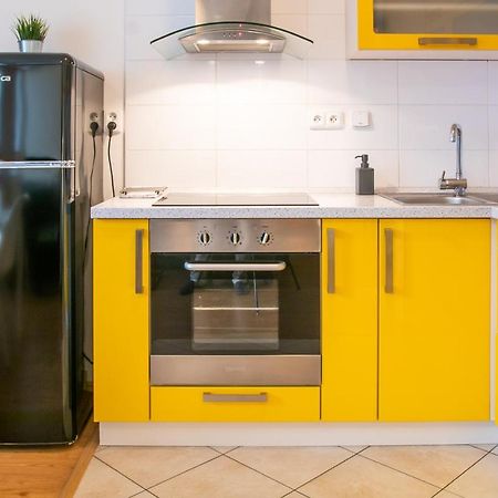 Yellow Apartment Острава Екстер'єр фото
